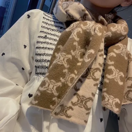 スーパーコピー セリーヌ マフラー