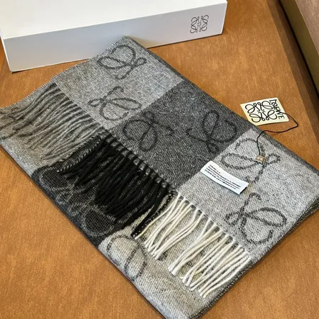 スーパーコピー ロエベ マフラー