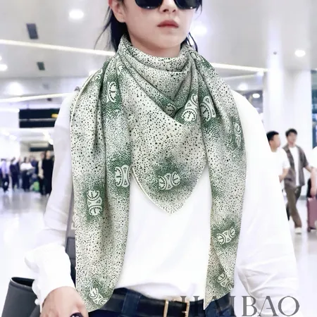 スーパーコピー セリーヌ マフラー