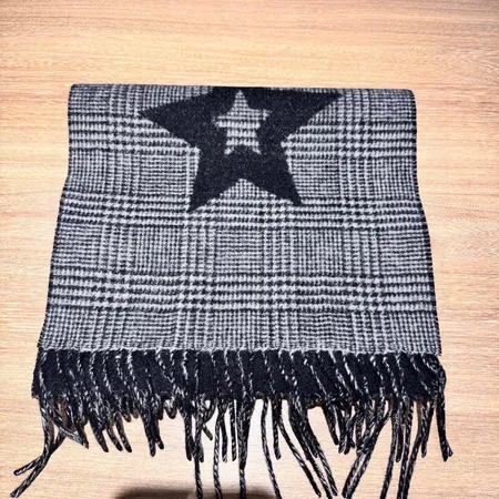 スーパーコピー モスキーノ マフラー