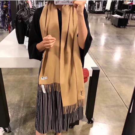  スーパーコピー バレンシアガ マフラー