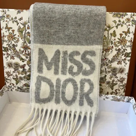 スーパーコピー ディオール マフラー