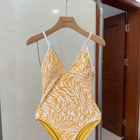 スーパーコピー フェンディ 水着