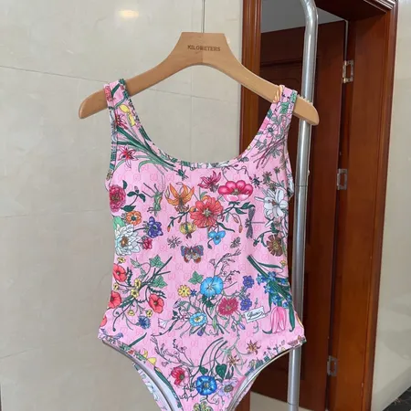 スーパーコピー グッチ 水着