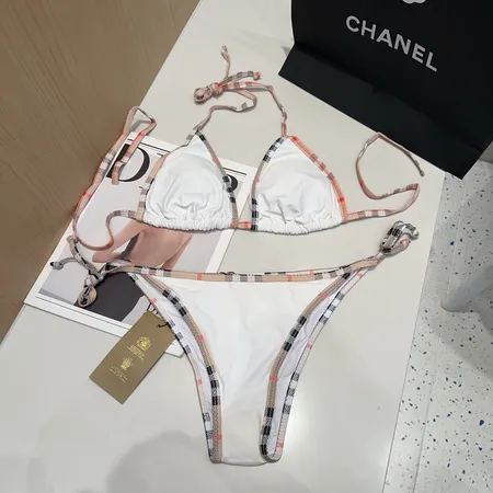 スーパーコピー バーバリー ス 水着