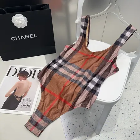  スーパーコピー バーバリー ス 水着