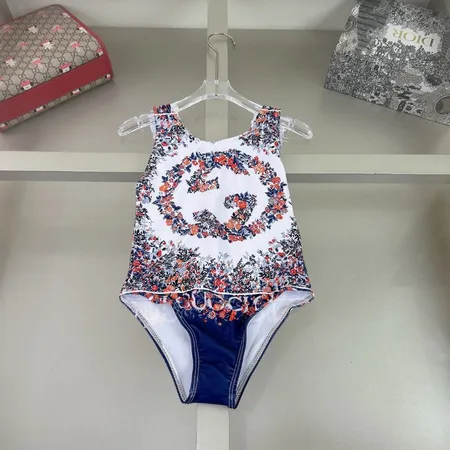 スーパーコピー グッチ 水着