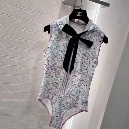 スーパーコピー シャネル 水着