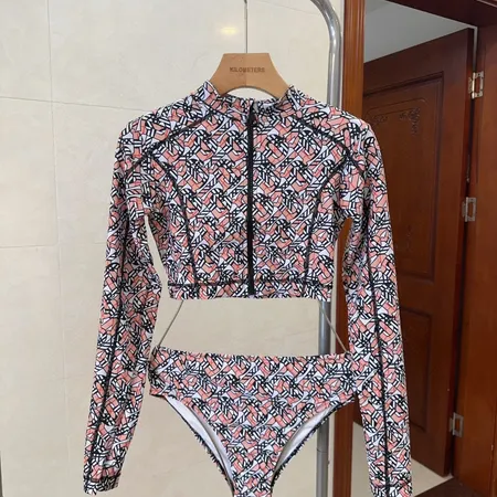  スーパーコピー バーバリー ス 水着