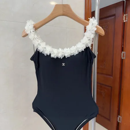 スーパーコピー シャネル 水着