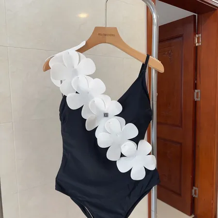 スーパーコピー シャネル 水着