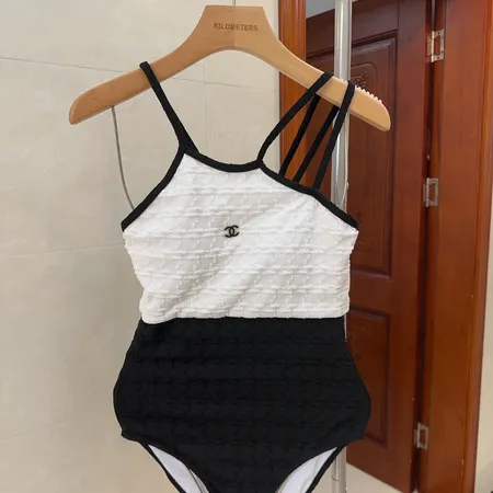スーパーコピー シャネル 水着