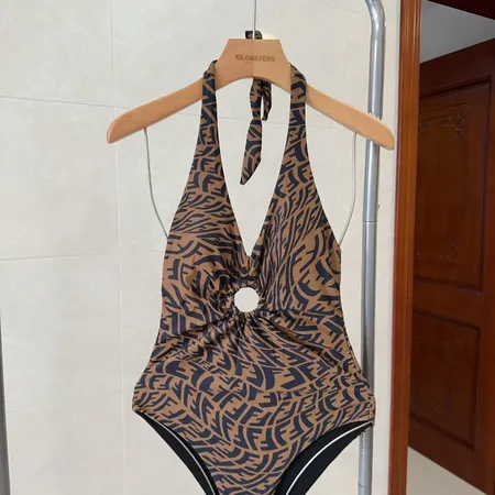 スーパーコピー フェンディ 水着