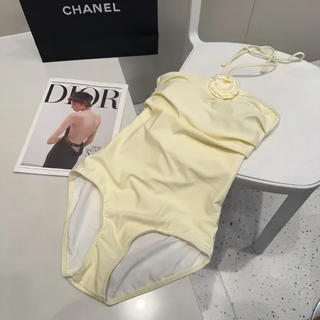 スーパーコピー シャネル 水着