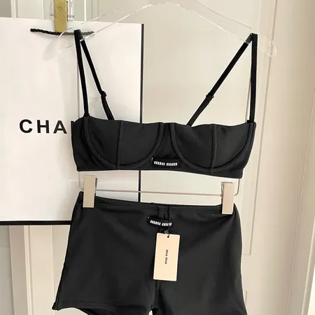 スーパーコピー ミュウミュウ 水着