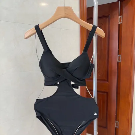 スーパーコピー シャネル 水着