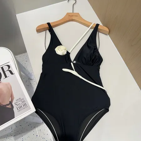 スーパーコピー シャネル 水着