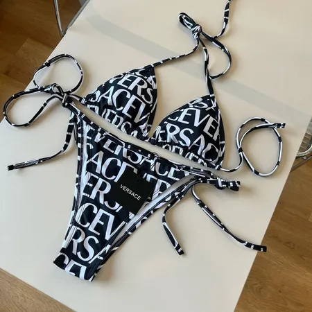 スーパーコピー ヴェルサーチ 水着
