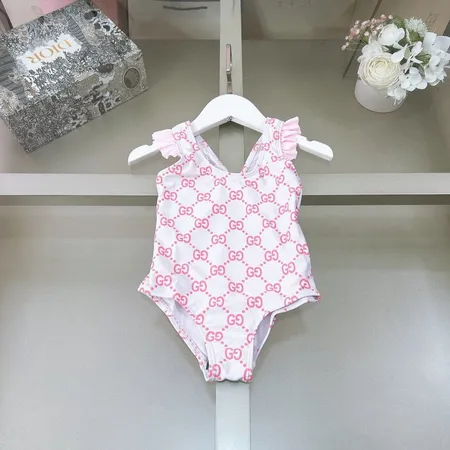スーパーコピー グッチ 水着
