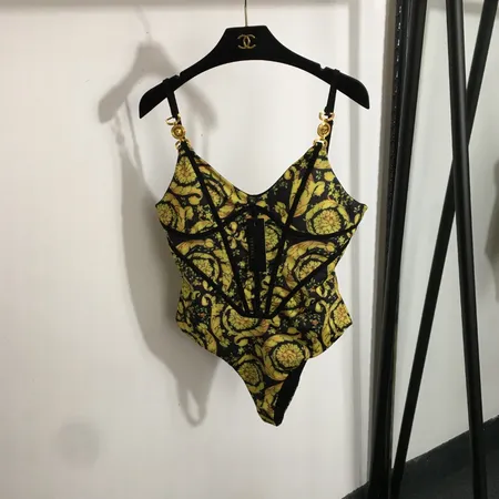  スーパーコピー シュプリーム 水着