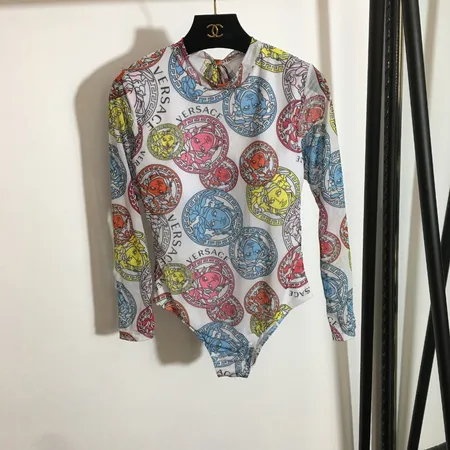  スーパーコピー シュプリーム 水着