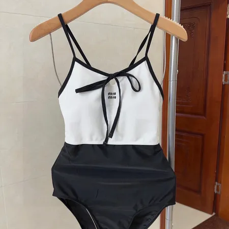 スーパーコピー ミュウミュウ 水着