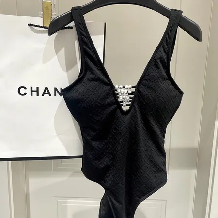 スーパーコピー シャネル 水着