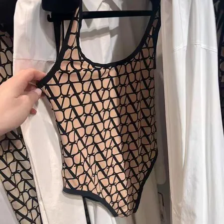 スーパーコピー ヴァレンティノ 水着