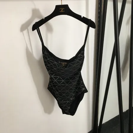 スーパーコピー バレンシアガ 水着