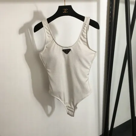 スーパーコピー バレンシアガ 水着