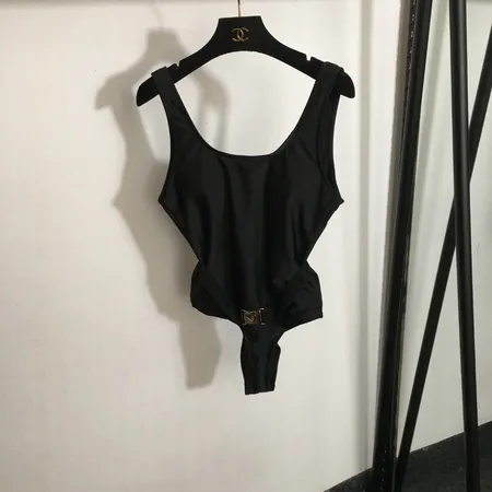 スーパーコピー バレンシアガ 水着