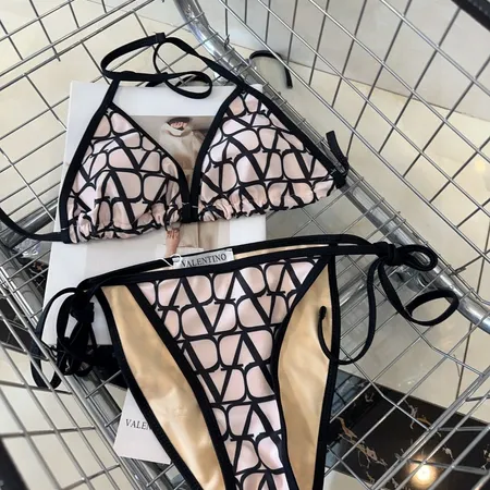 スーパーコピー ヴァレンティノ 水着