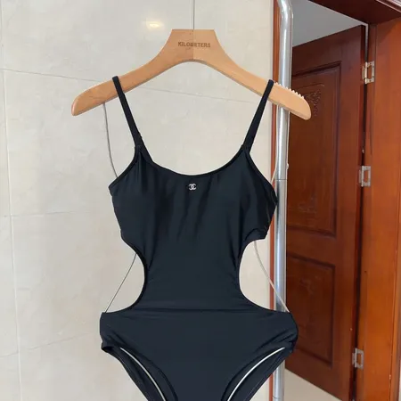 スーパーコピー シャネル 水着