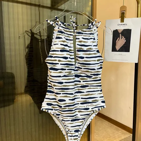 スーパーコピー シャネル 水着