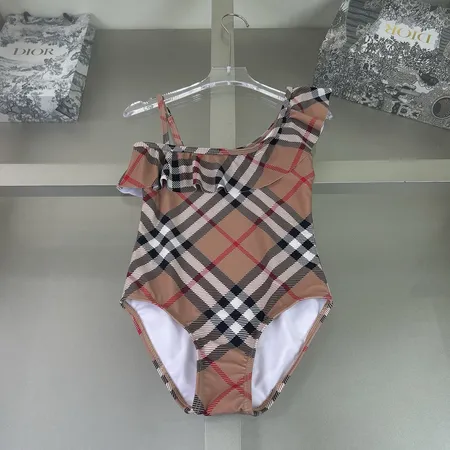 スーパーコピー バーバリー ス 水着