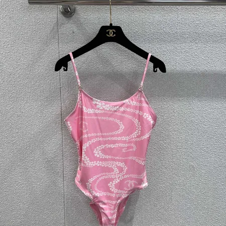 スーパーコピー シャネル 水着