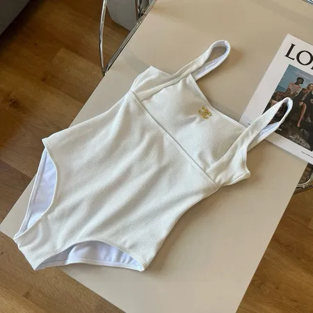 スーパーコピー シャネル 水着