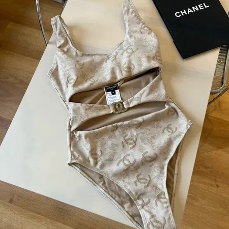 スーパーコピー シャネル 水着