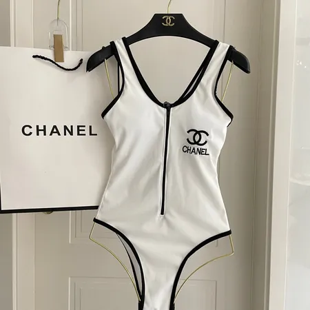 スーパーコピー シャネル 水着