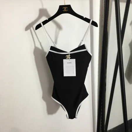 スーパーコピー シャネル 水着