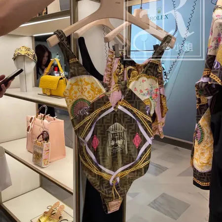 スーパーコピー フェンディ 水着