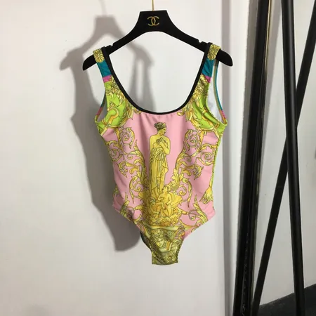  スーパーコピー シュプリーム 水着