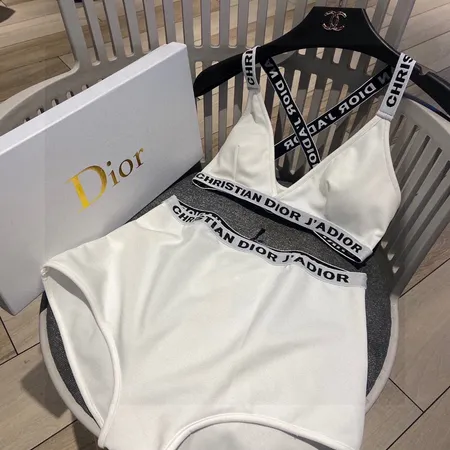 スーパーコピー グッチ 水着