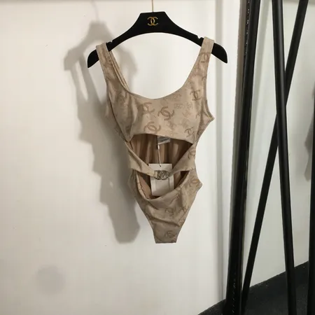 スーパーコピー シャネル 水着