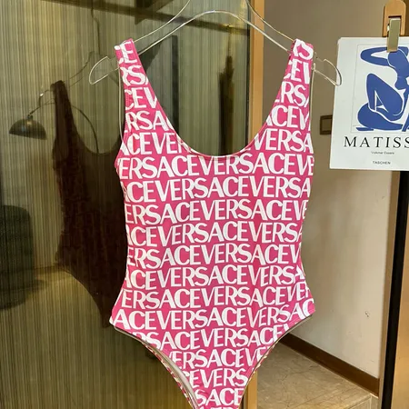  スーパーコピー シュプリーム 水着