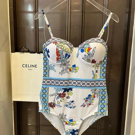 スーパーコピー シャネル 水着