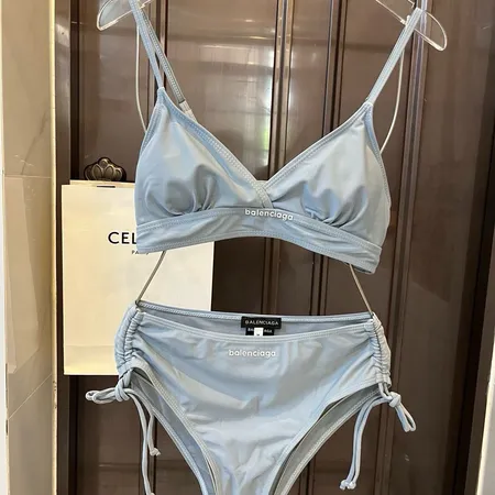  スーパーコピー セリーヌ 水着