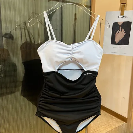 スーパーコピー シャネル 水着