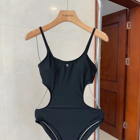 スーパーコピー シャネル 水着