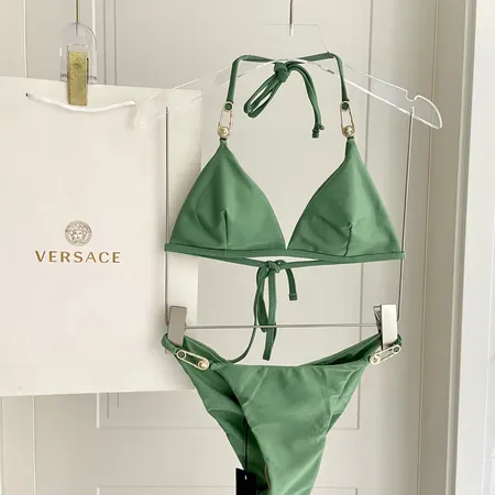 スーパーコピー シュプリーム 水着